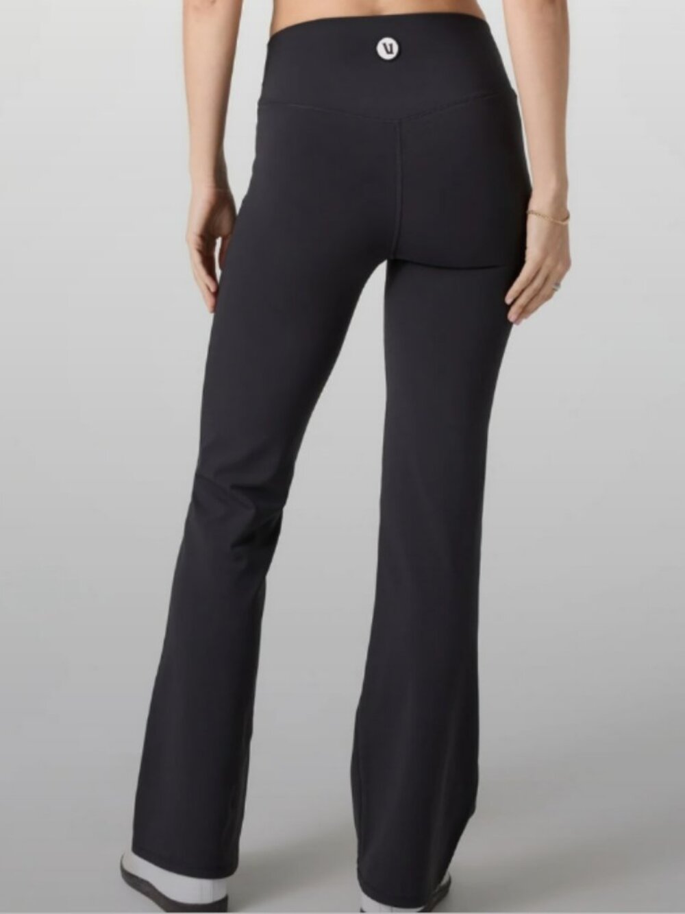 Vuori Chill Out Bootcut Leggings Black Size Small